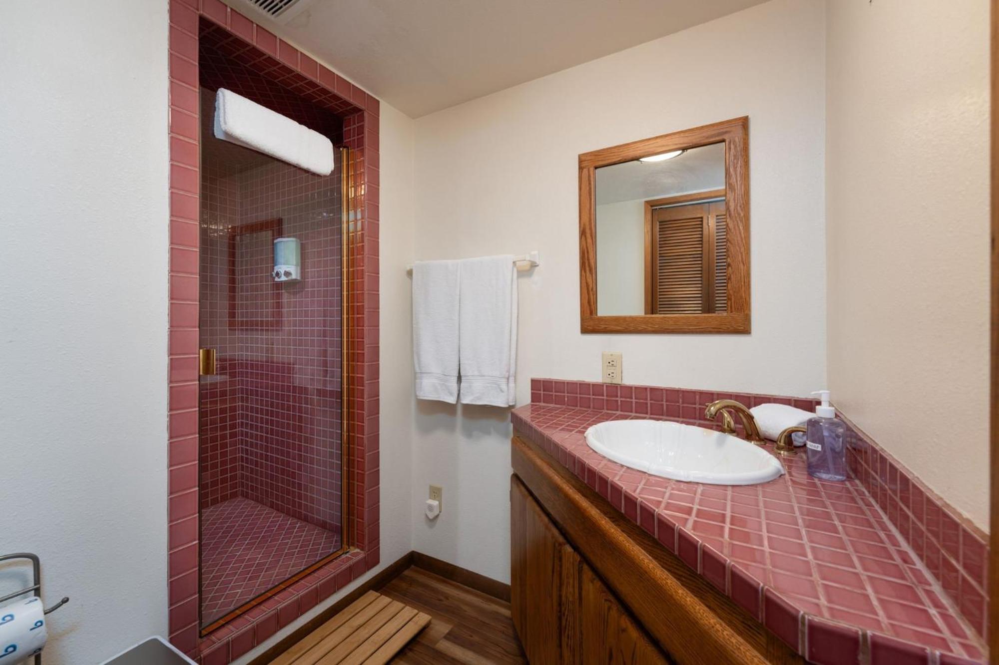 Sierra Mountain Escape - Brand New Spa/Game Room * Oakhurst