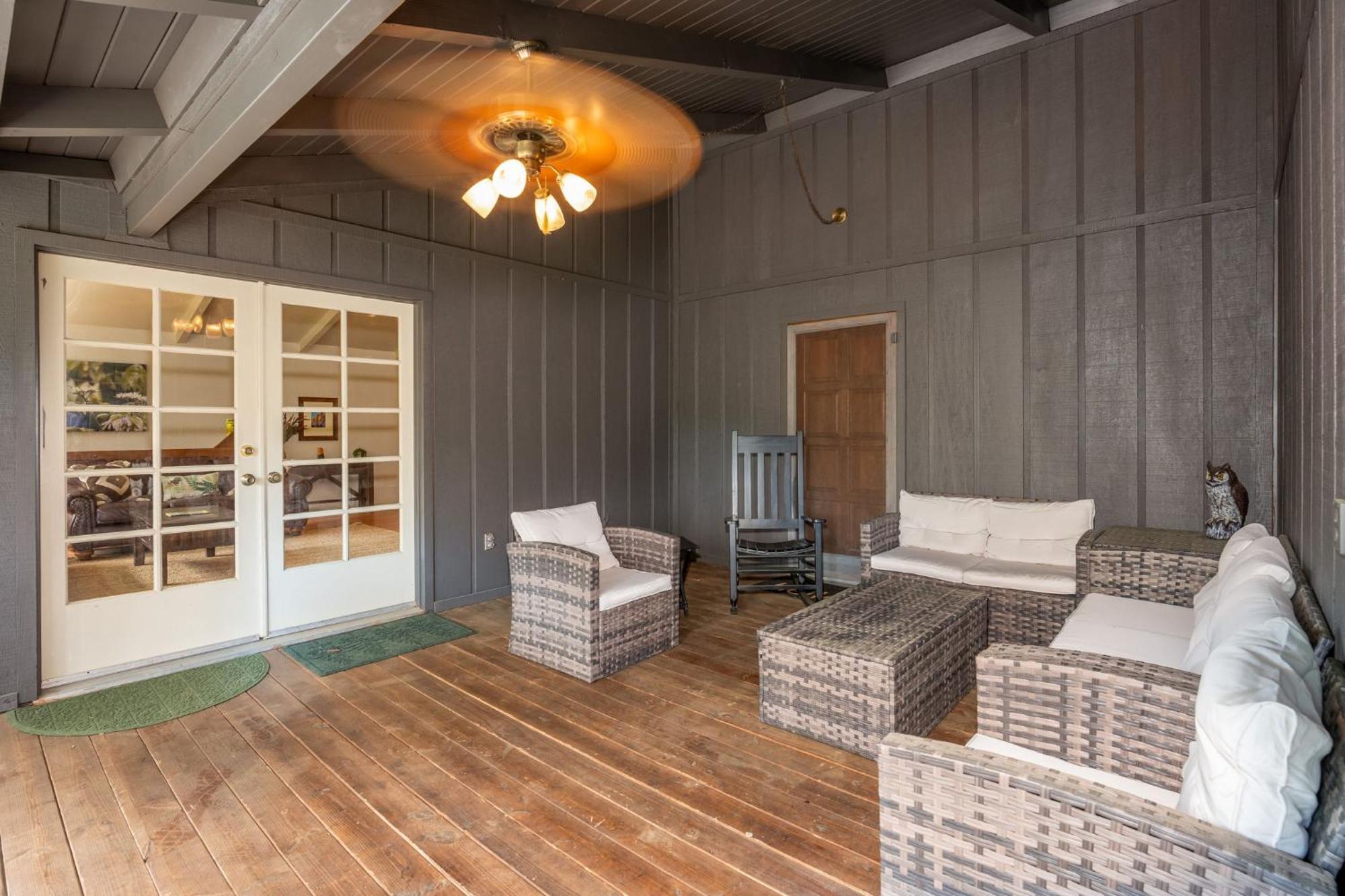 Sierra Mountain Escape - Brand New Spa/Game Room Holiday home *