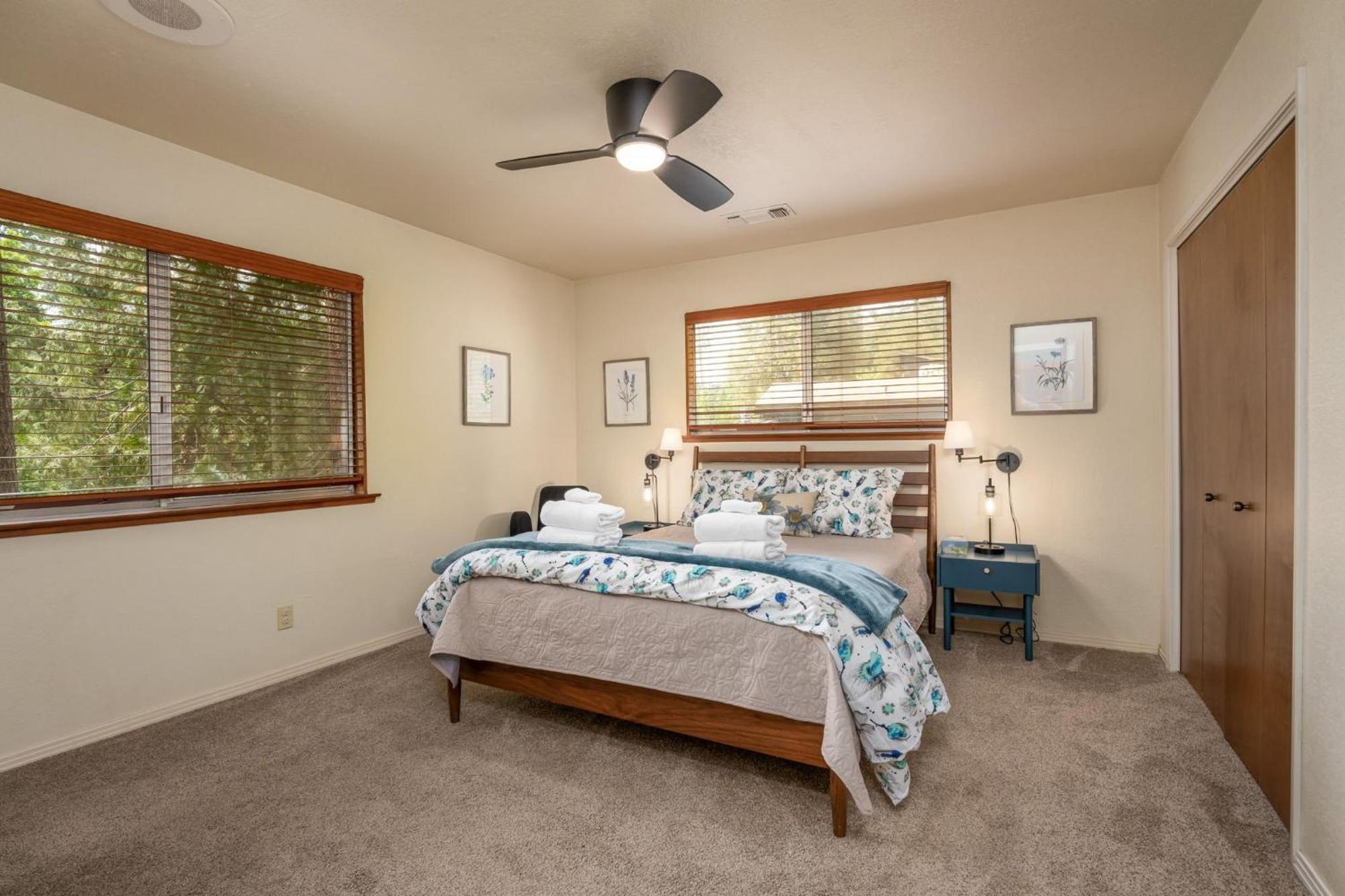 Sierra Mountain Escape - Brand New Spa/Game Room Holiday home Oakhurst