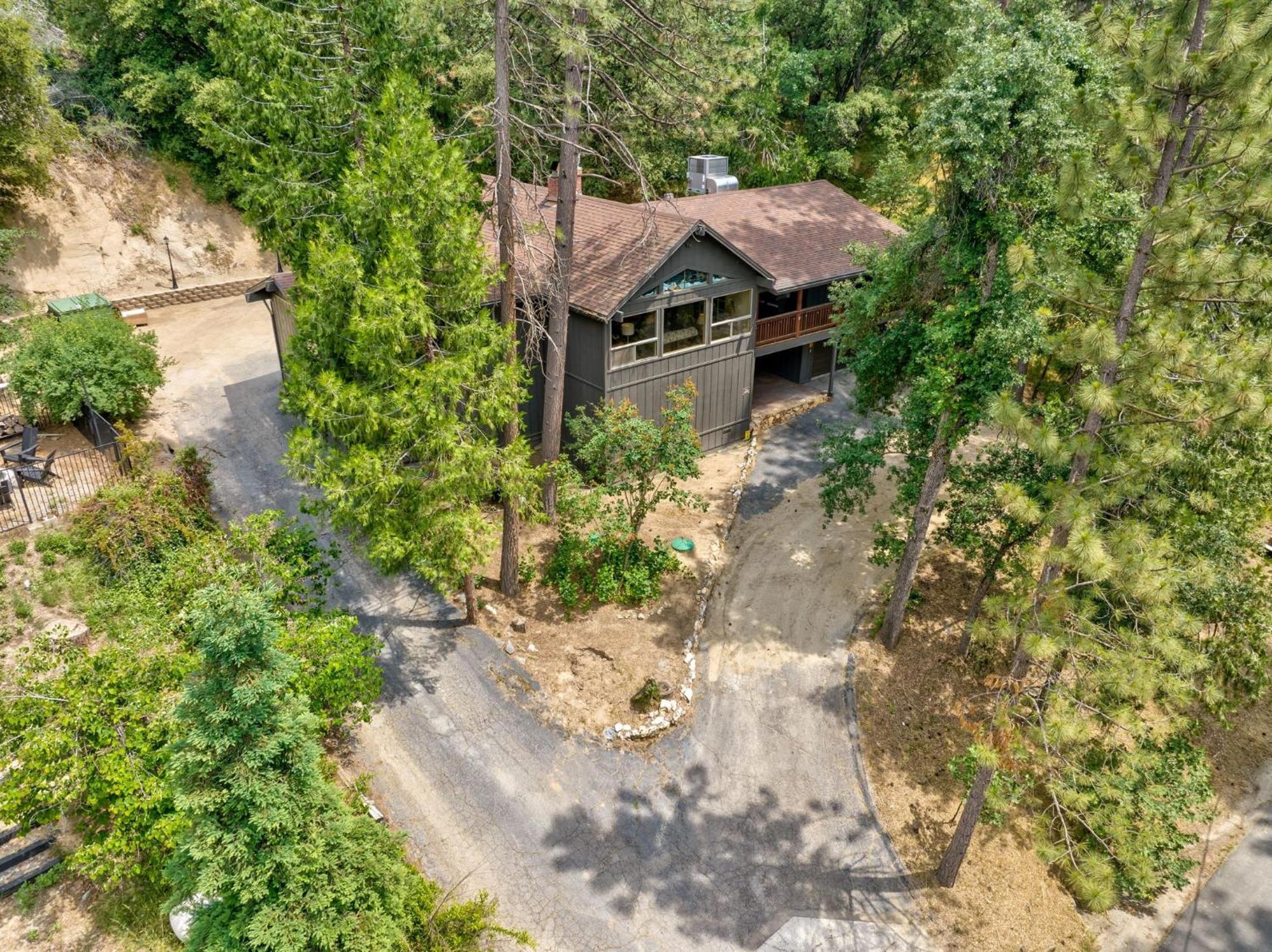 Sierra Mountain Escape - Brand New Spa/Game Room